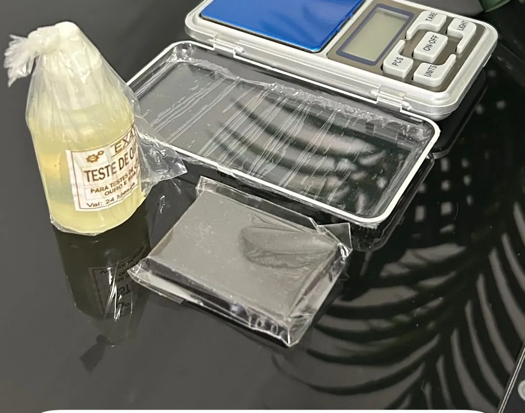 Kit de teste de ouro 18K da loja: balança de precisão e frasco de reagente